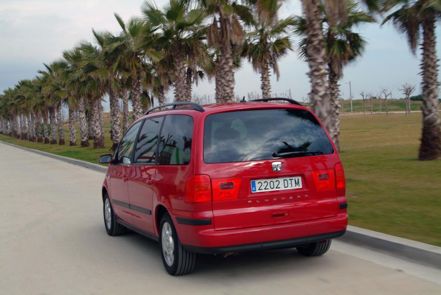  Seat Alhambra 2006 года  (фото 4 из 8)